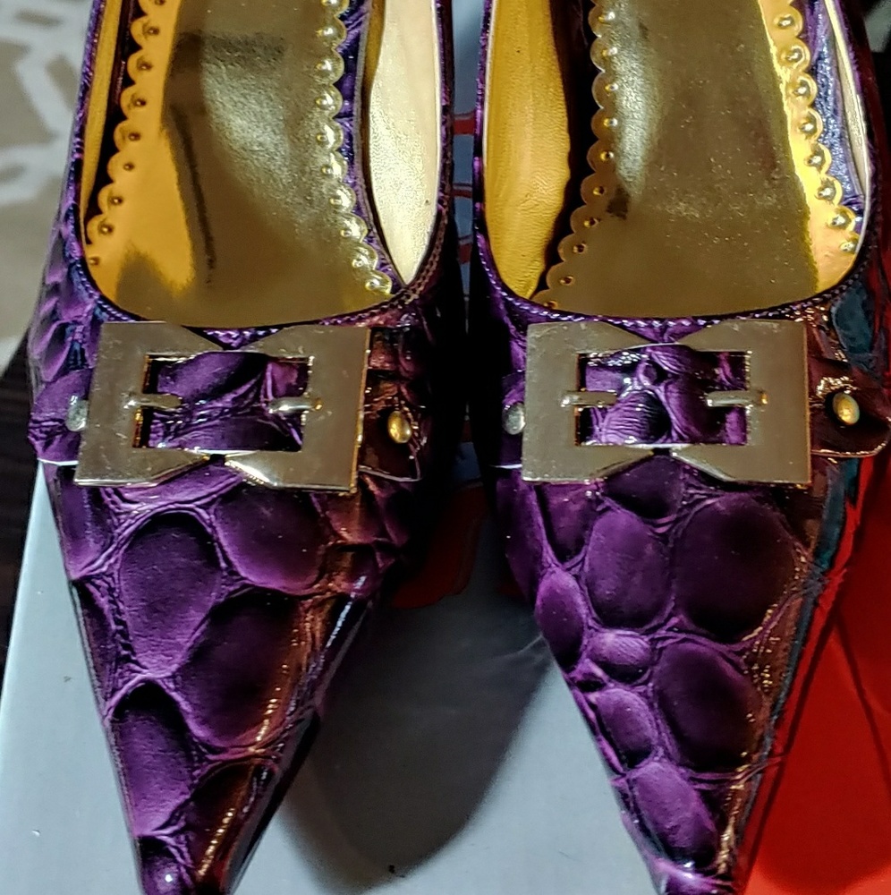 Ladies pumps